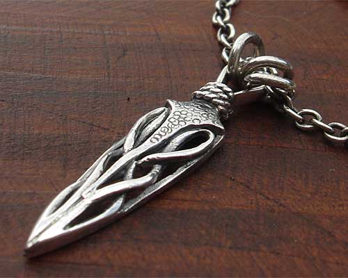mens-silver-celtic-dagger-necklace